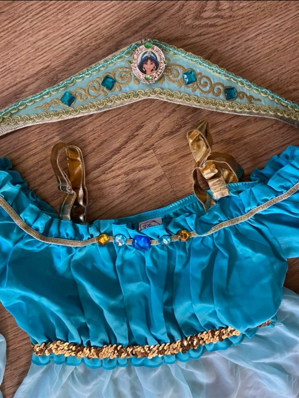 Women’s Jasmine Princess-Inspired Costume Dress with Gold Accents